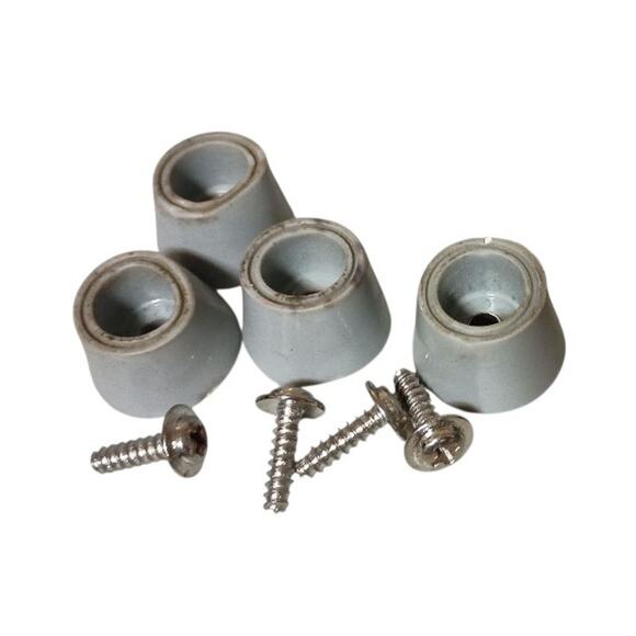 Oster Sunbeam Automatic Bread Maker Machine Model 5814 Bottom Rubber Feet Part - Picture 2 of 4